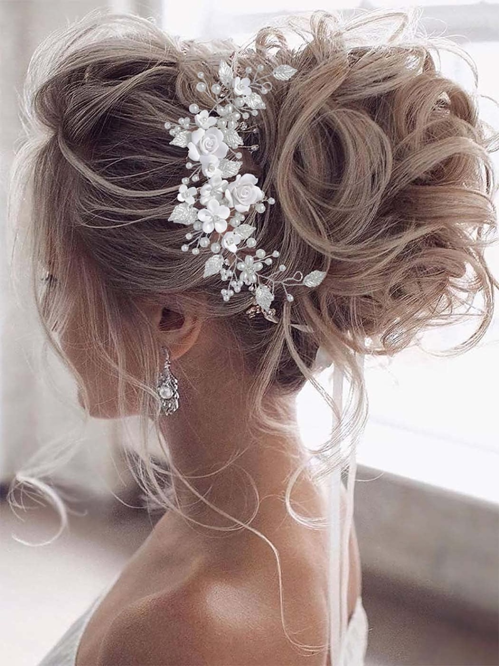 Get Ready To Wow With Trendy Bride Hair Accessories!